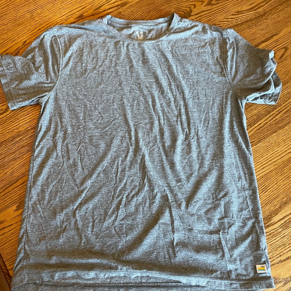 Men’s Vuori Gray Tee